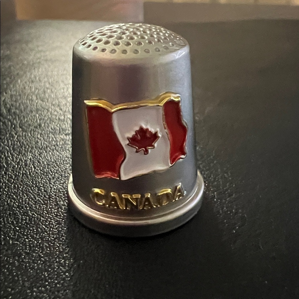 Canadian Flag Thimble